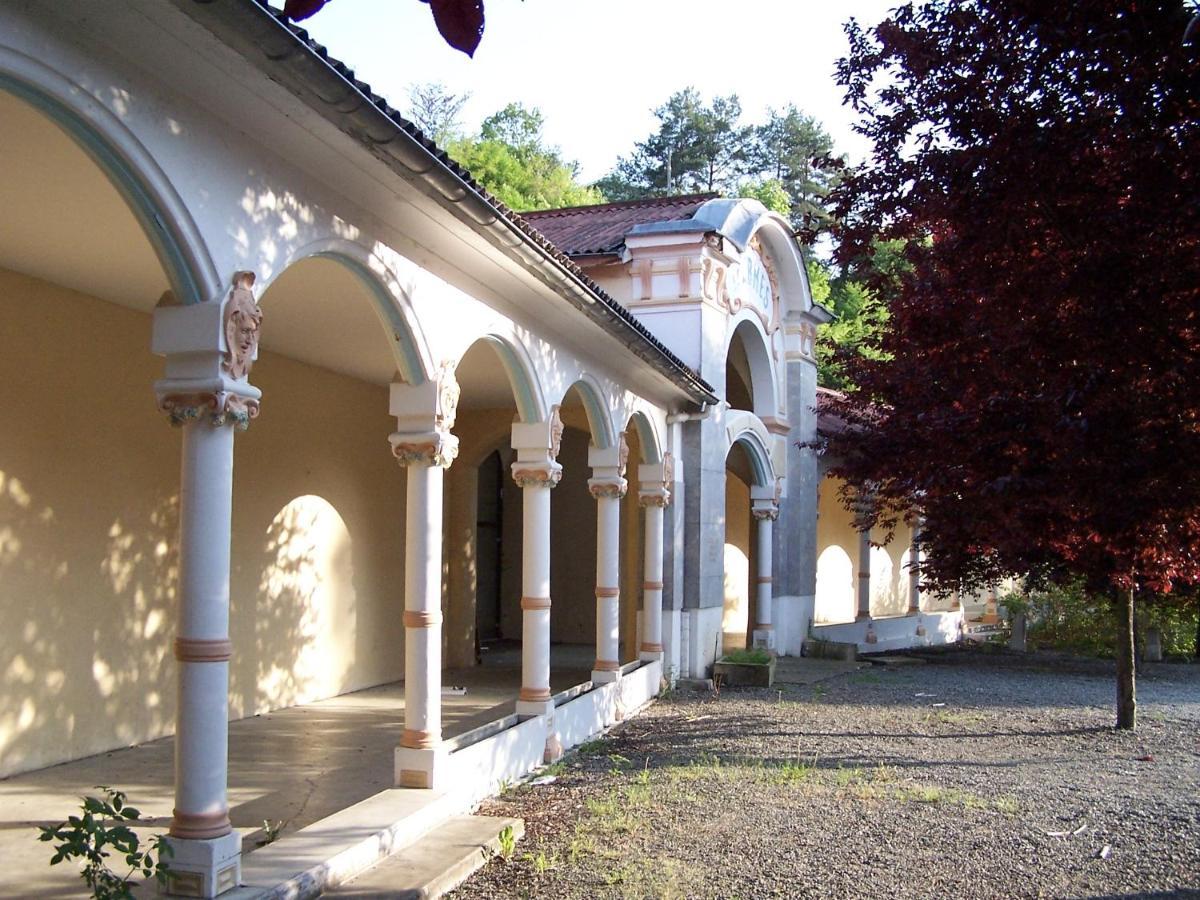 Maison Lac Et Montagne Barbazan Exteriör bild